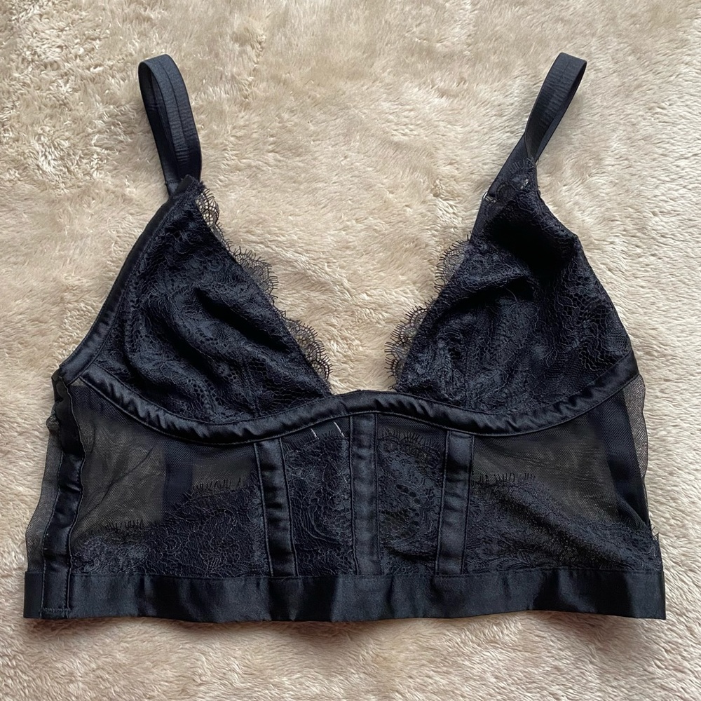 🪲 NWOT Victoria’s Secret bustier bra